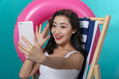 法国任天堂发布蛇叔盯萨姆斯屁股图片 随后火速删除